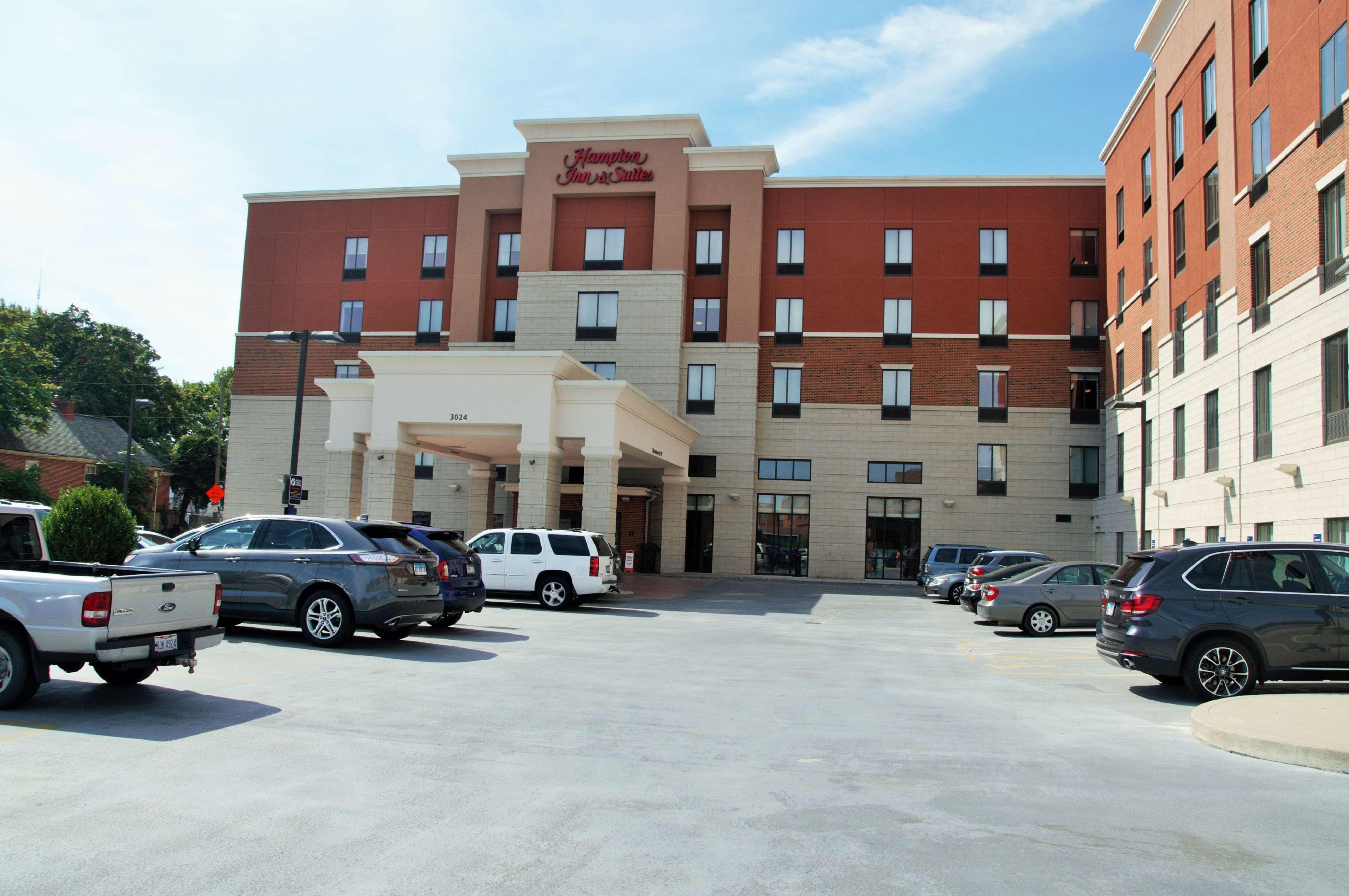 Hampton Inn & Suites Cincinnati / Uptown - University Area Exterior foto